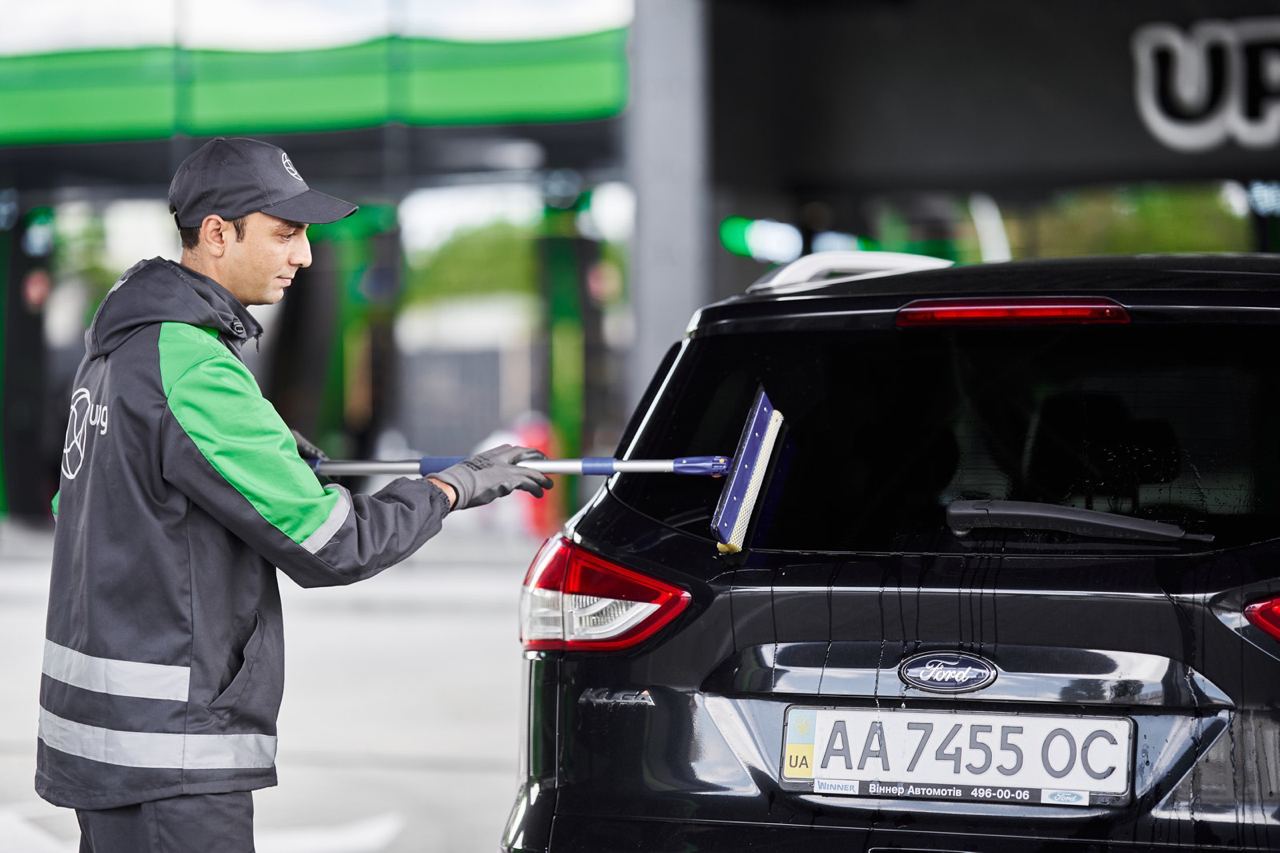 20 років нестримного руху. Як UPG з компанії сімейного типу стала мережею АЗК зі своїм терміналом, унікальним сервісом та найбільшим парком бензовозів в Україні